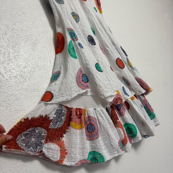 Asymmetrical‎ White Dress with Colorful Dots - Picture 4 of 6